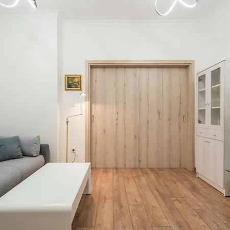 Modern Comfort In Sofia's Heart *