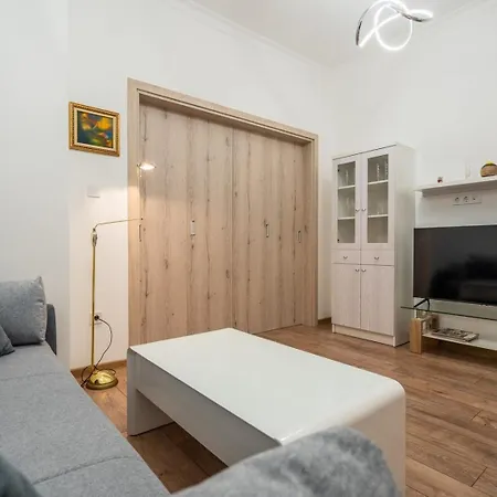 아파트 Modern Comfort In Sofia's Heart 소피아