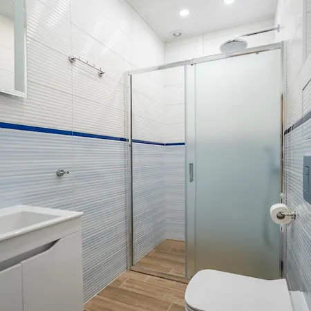Modern Comfort In Sofia's Heart Апартаменты